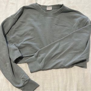 Aritzia airy fleece cropped sweatshirt size 2